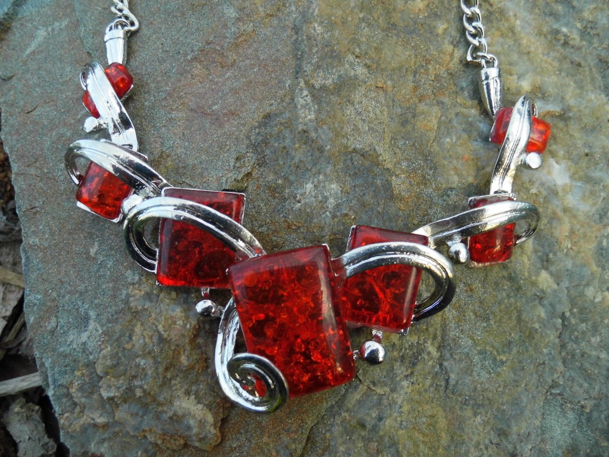 Extravagantní náhrdelník