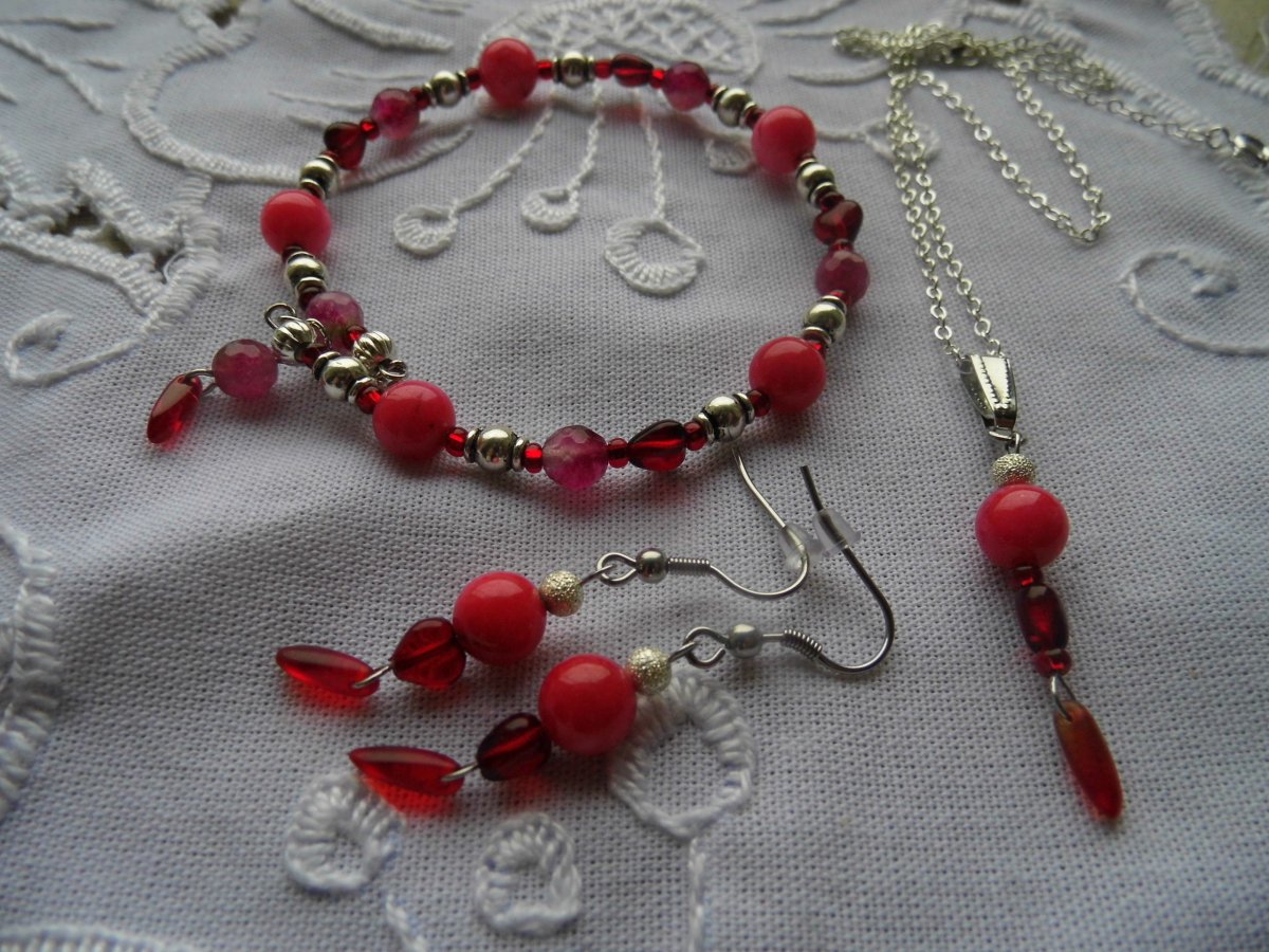 souprava z korálků z jadeitu a achátu