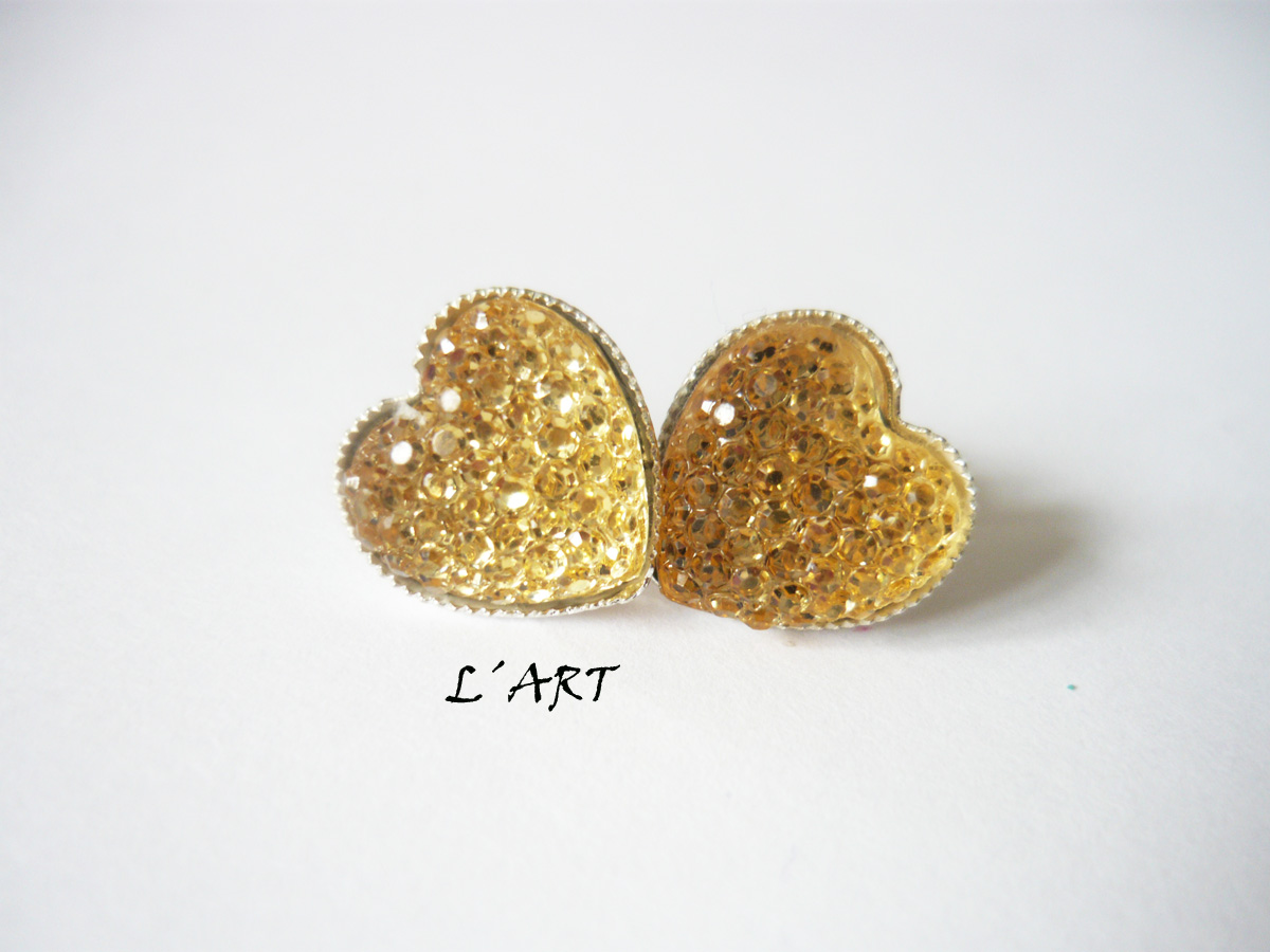 Třpytivá srdíčka zlatá 