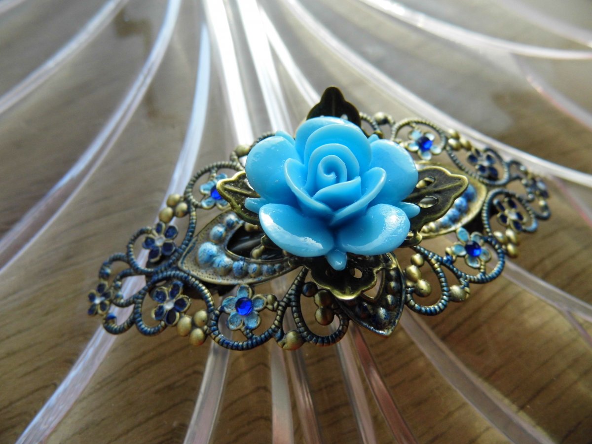 spona do vlasů - květ z resinu