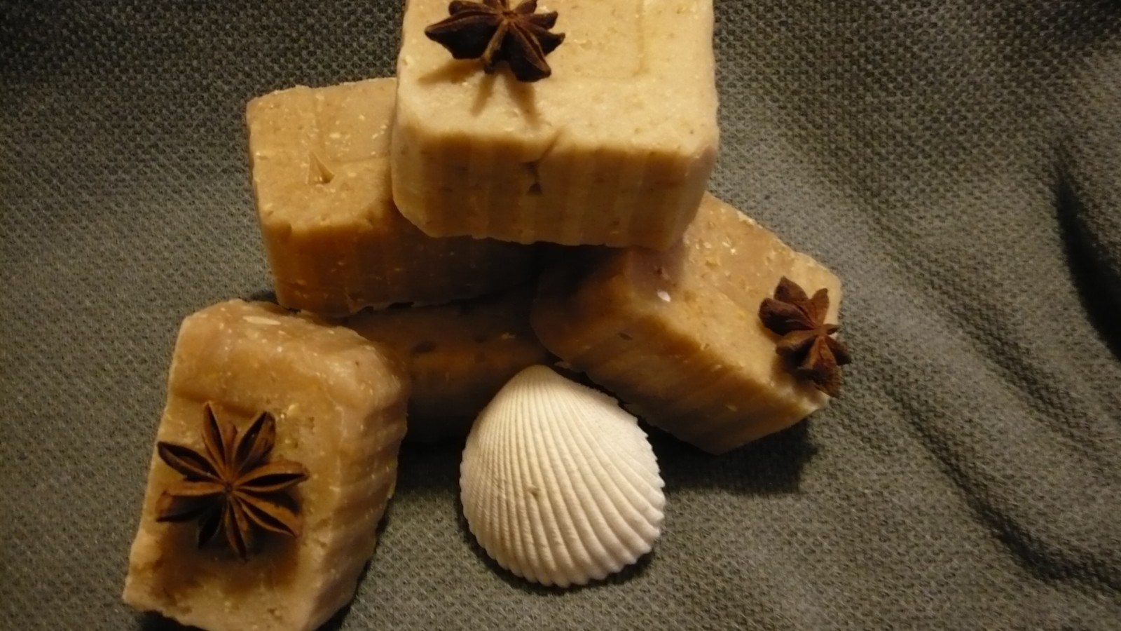 Přírodní mýdlo nebo šampon Med a ovesné vločky 90g