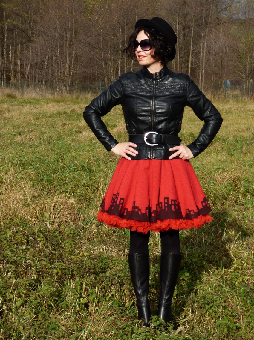 FuFu sukně červené město s červenou spodničkou