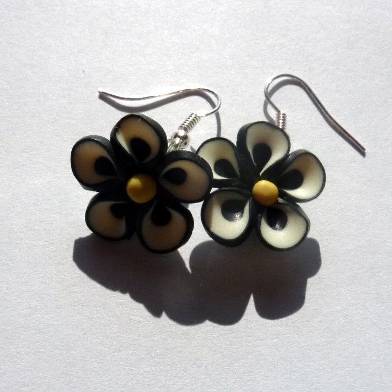 Černo-bílé kytičky