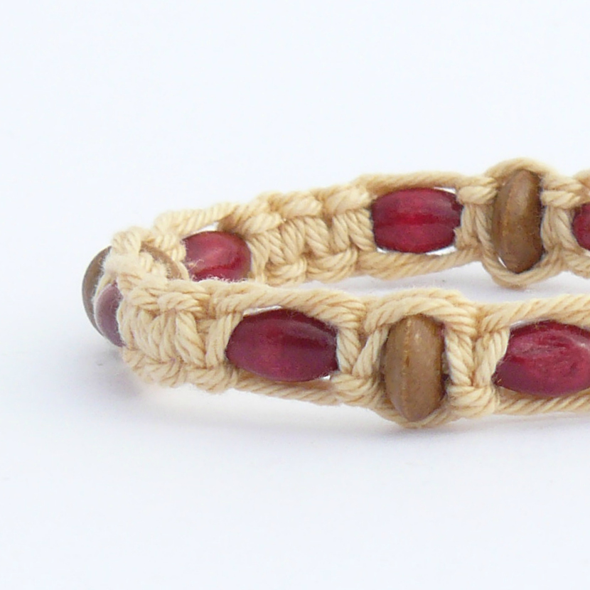 Macramé náramek - nalezen v přírodě