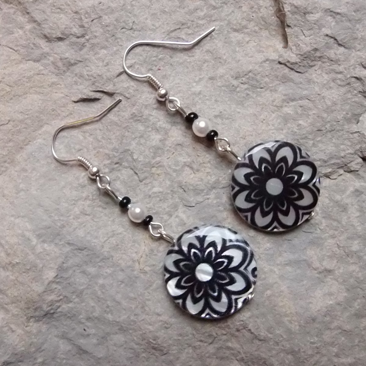 Černo-bílé perleťovky