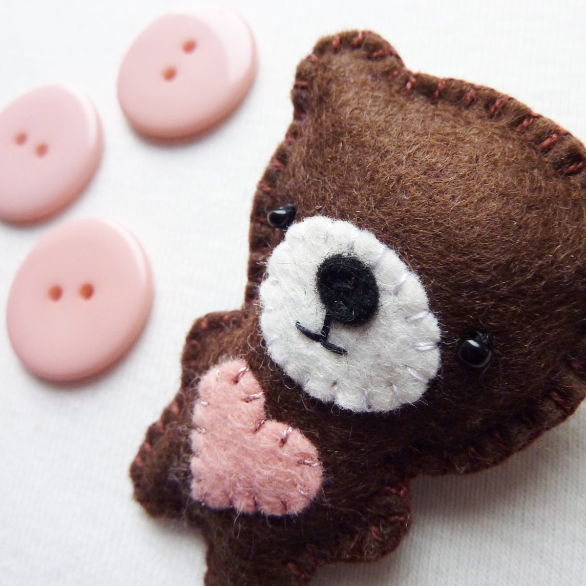 Méďa Brumík... brož