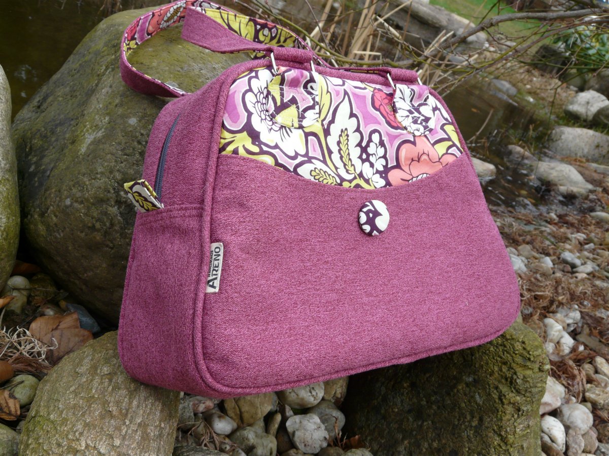 Kabelka s názvem Business class 5