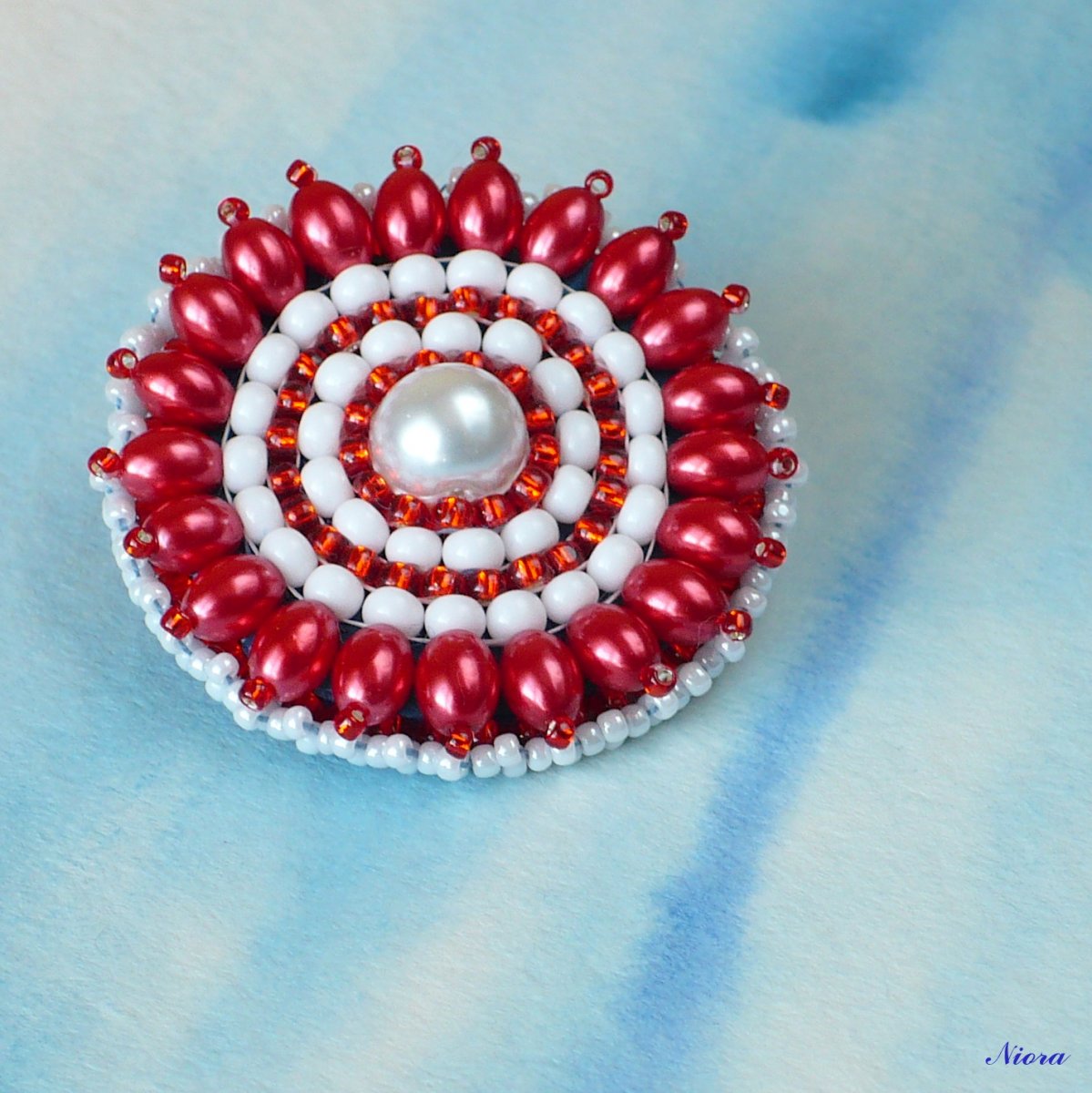 Červená je prima - brož