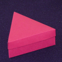 Trojúhelník krabička s víčkem