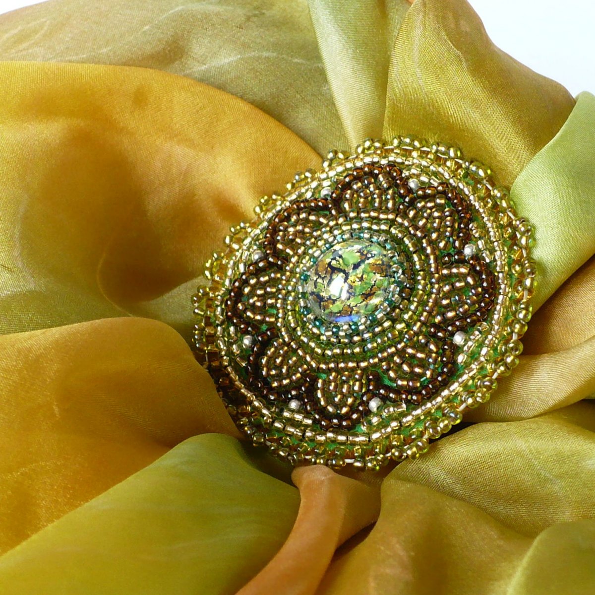 Jarní spona na šátek