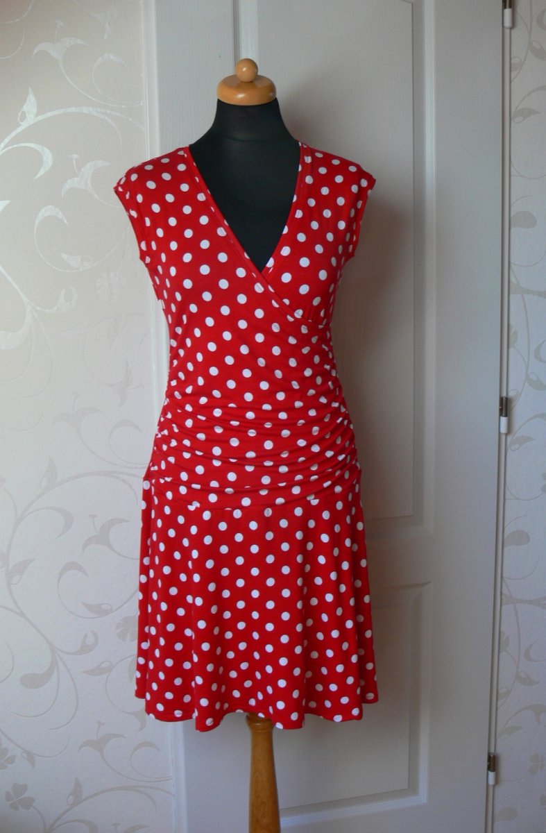 Šaty s puntíkem (ve více barvách)