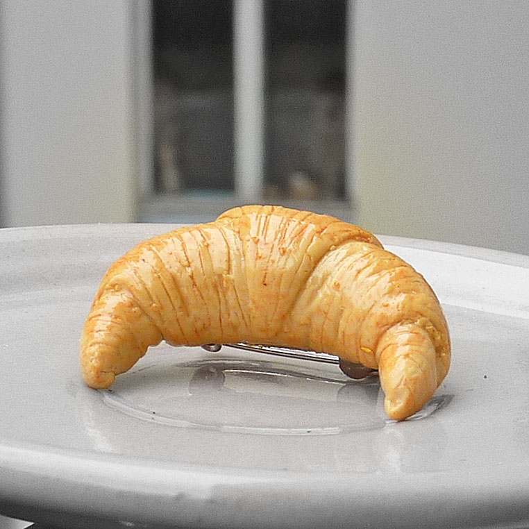 Croissant-brož