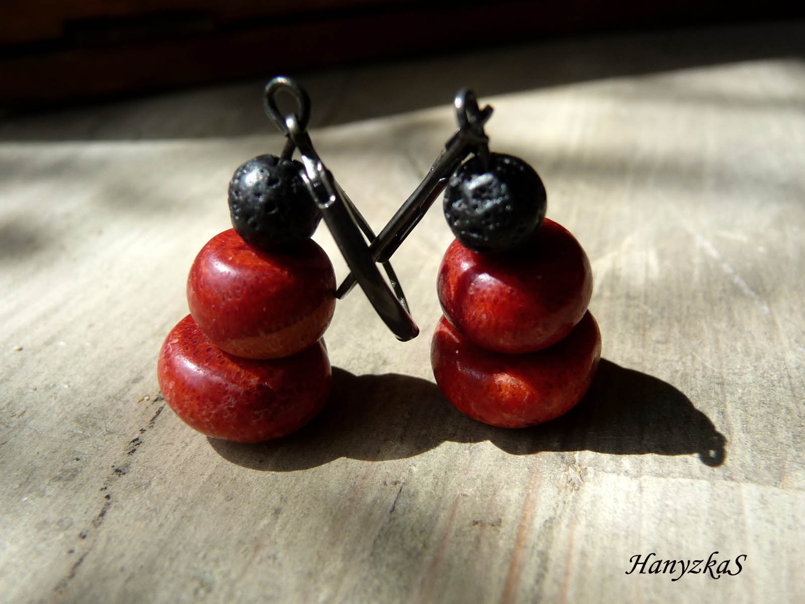 Náušnice: Korálové s lávou