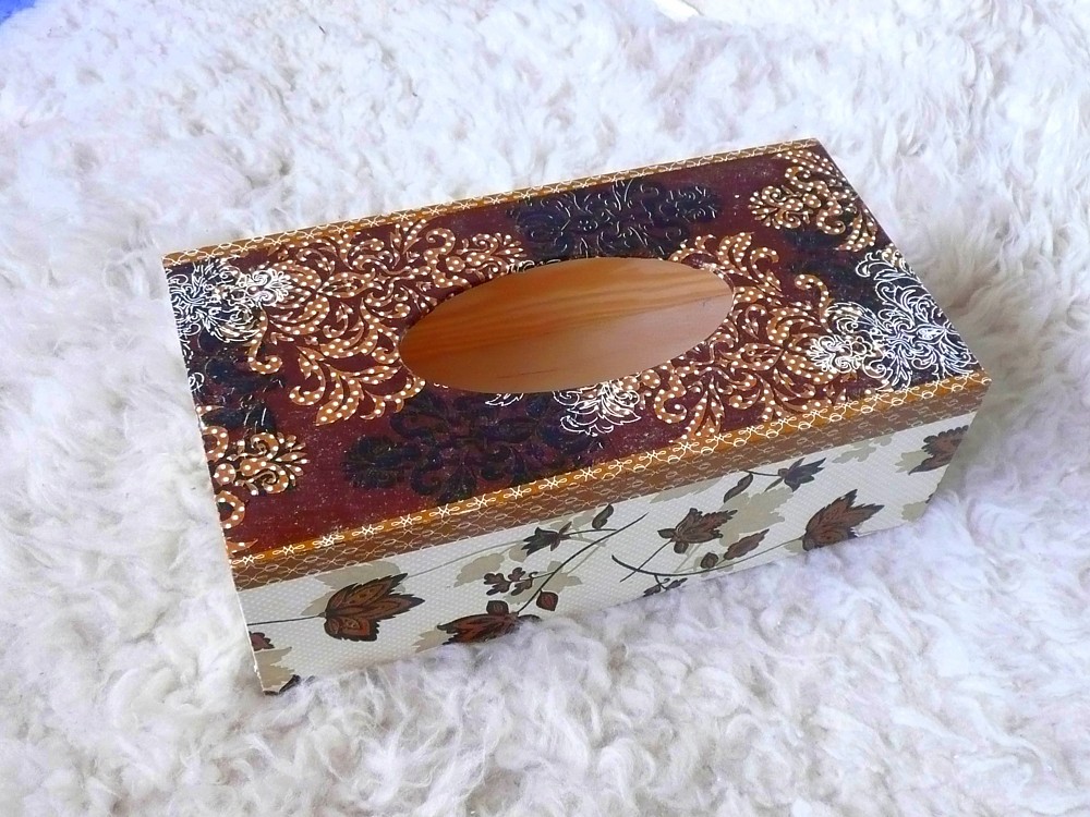 krabička na kapesníky hnědé ornamenty