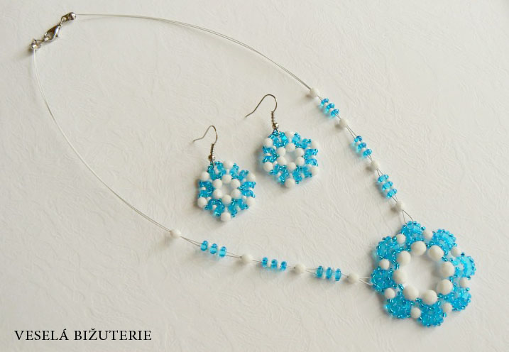 Modrý květinový komplet