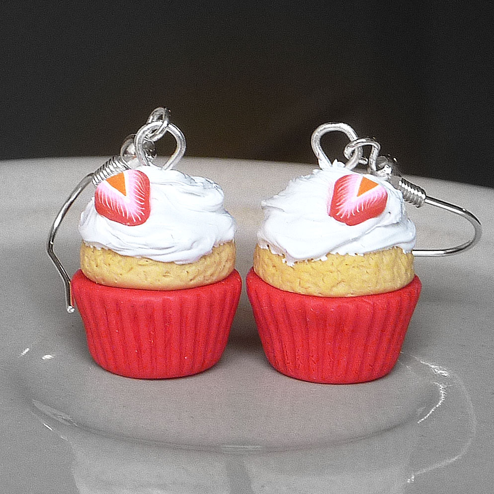 Muffiny s jahodami a šlehačkou