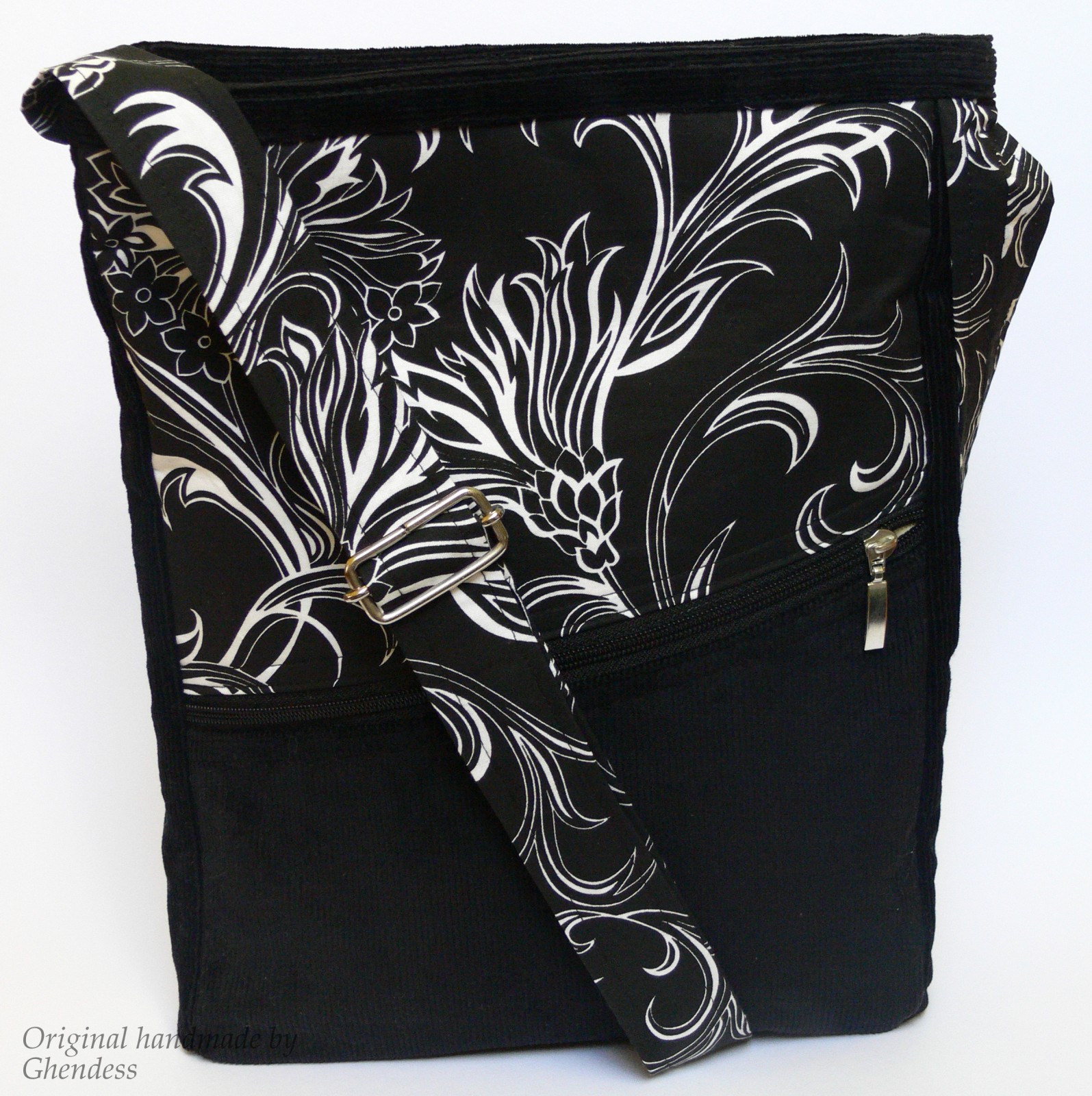 PUBka - Black or white