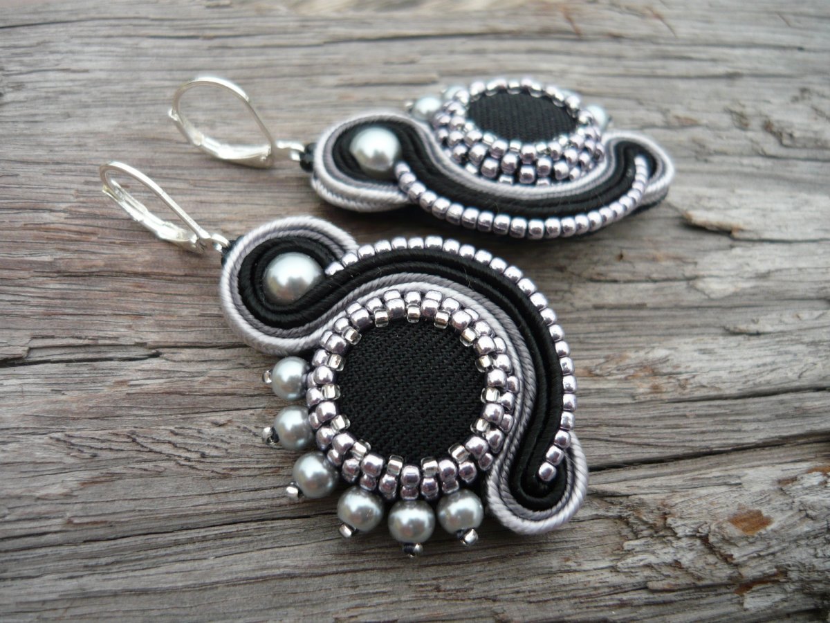 Sutaškové náušnice Měsíční světlo