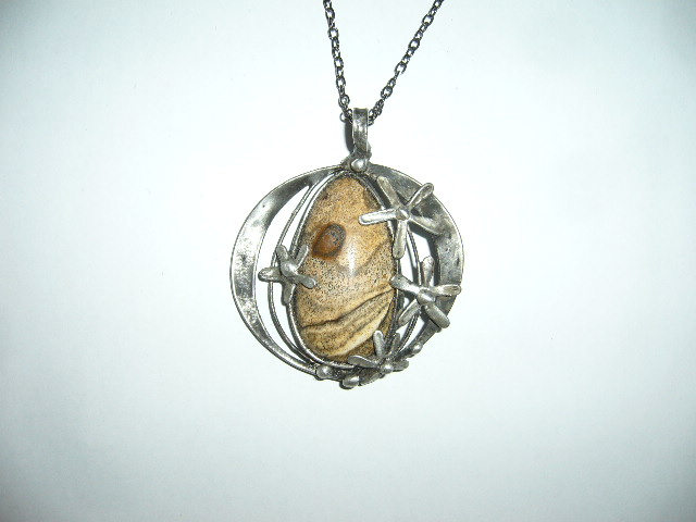 Kvítky na dřevě -  náhrdelník s obrázkovým jaspisem