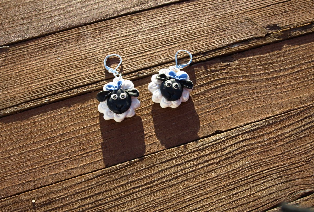 naušnice z fima ,, ovečky ,,