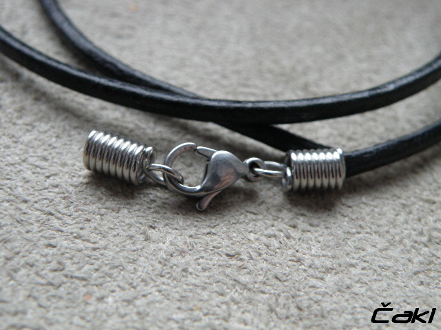 Kůže s ukončením z nerezu