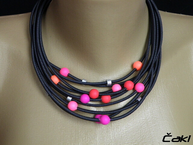 Souhra barev,náhrdelník