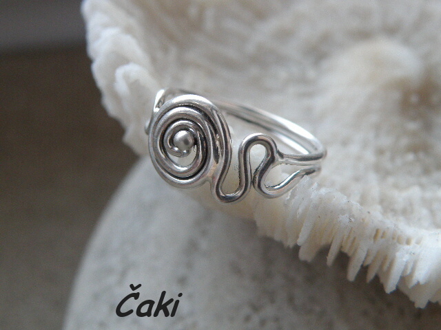 Stříbrný prstýnek