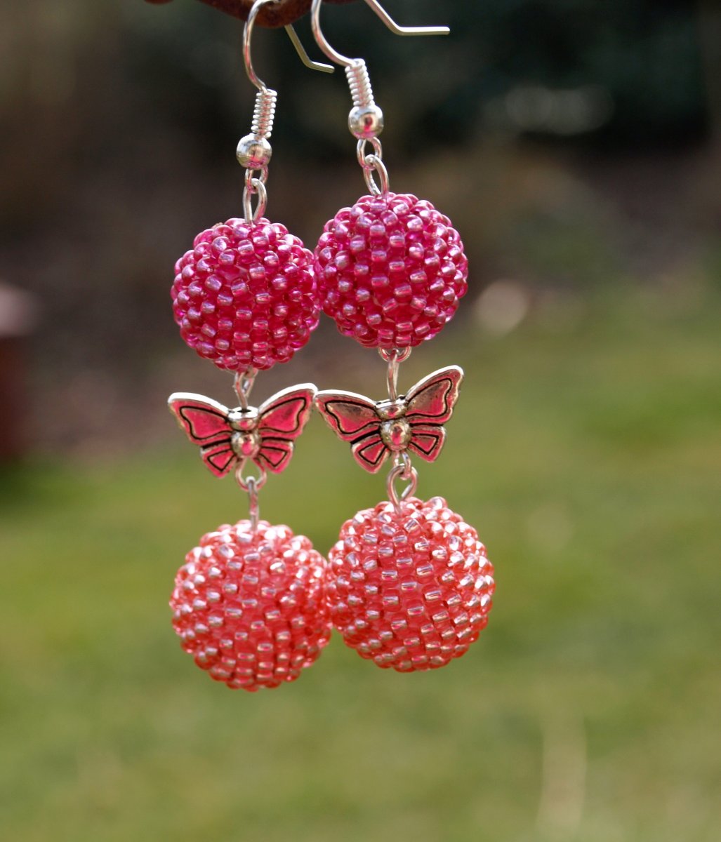 Kuličky - naušničky s motýlky