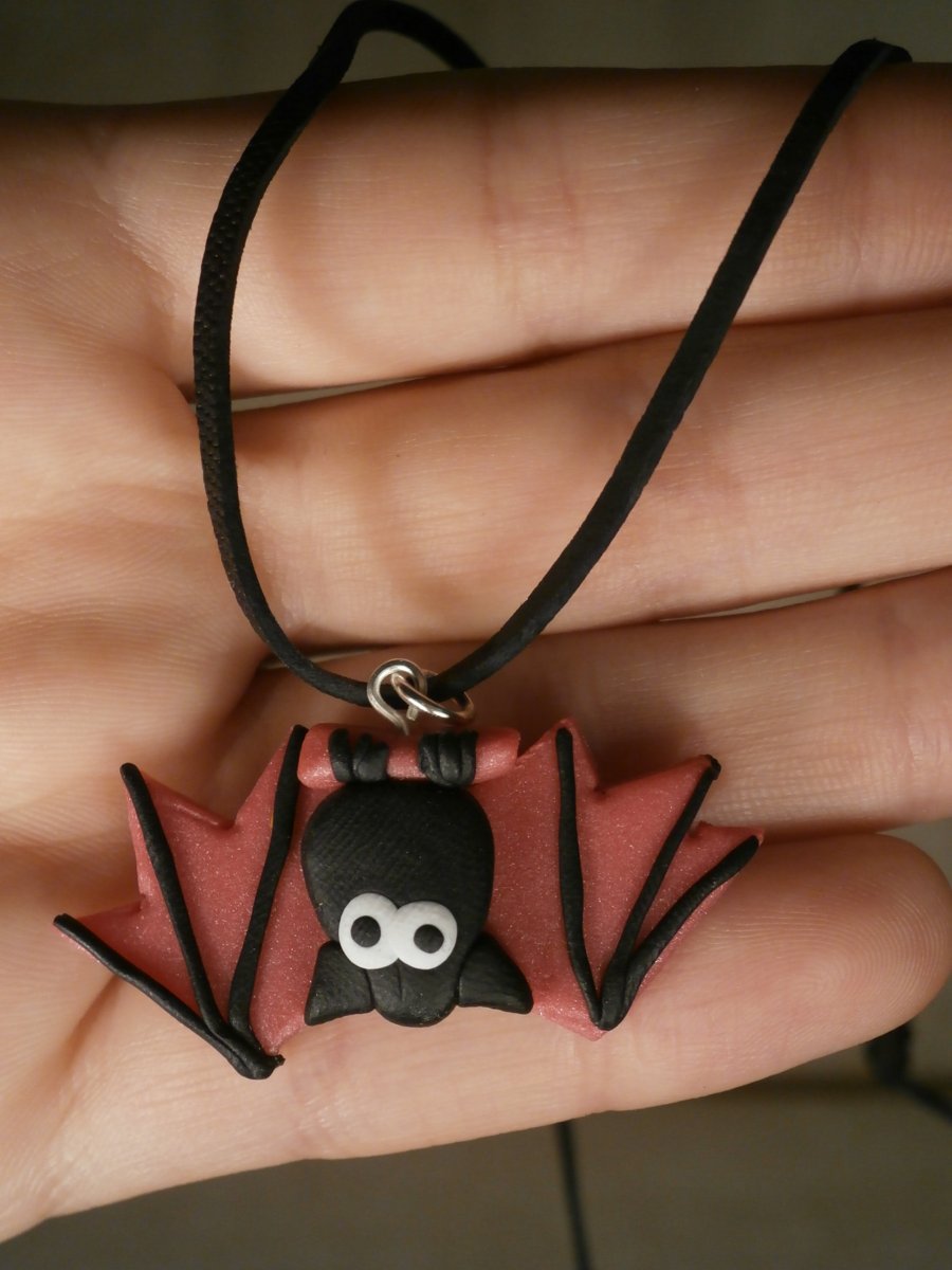 Přívěsek netopýr růžový