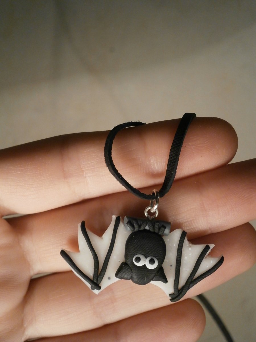 Přívěsek netopýr šedý