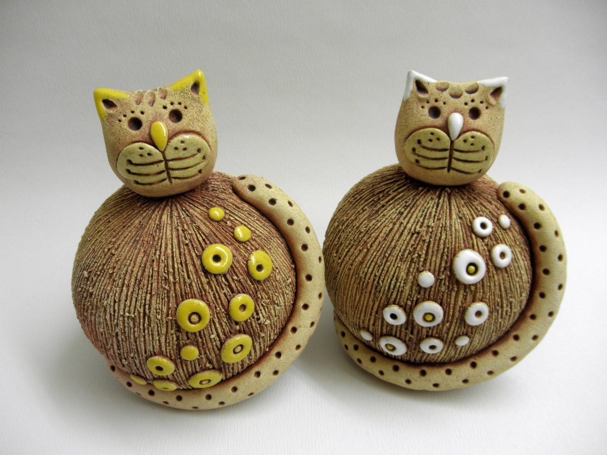 Zahradní koule k dekoraci - kočička