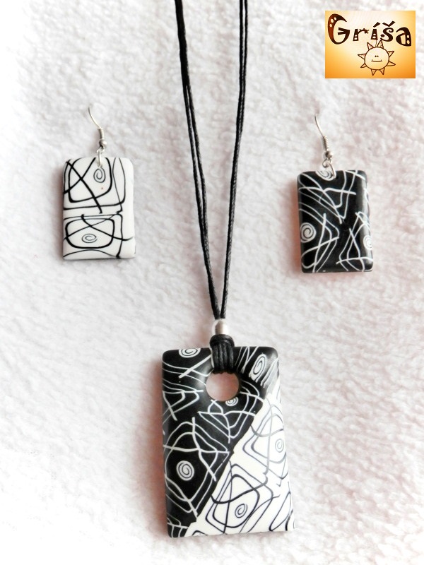 Černobílá čmáranice