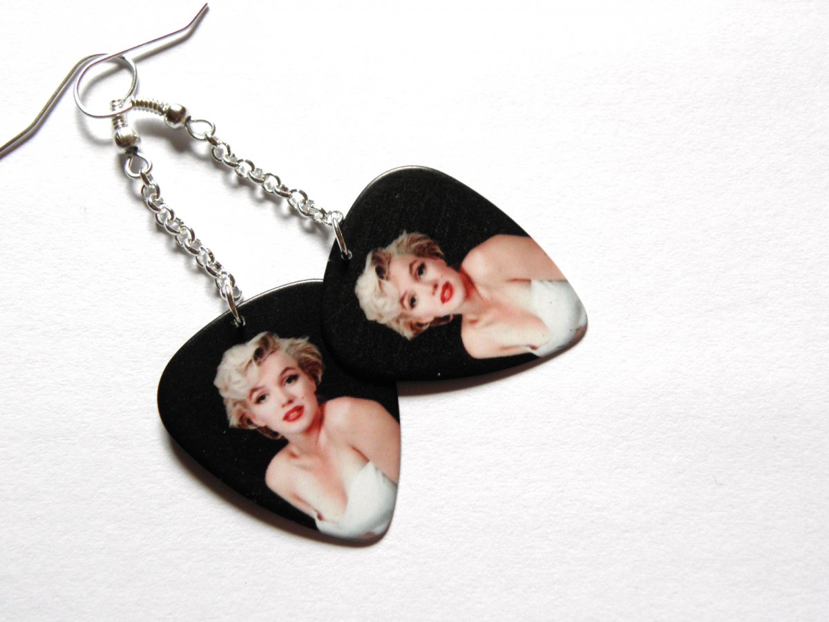 trsátka - náušnice - Marylin Monroe