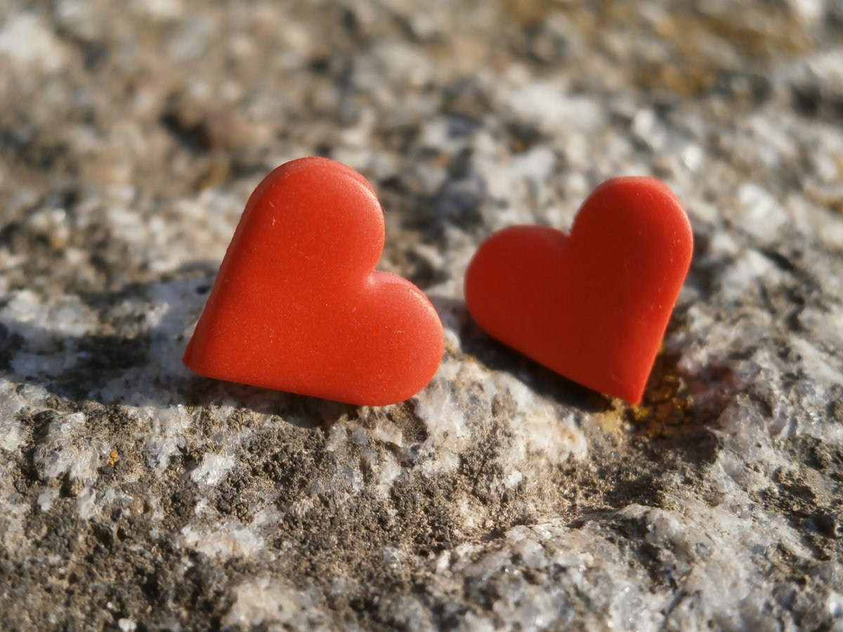 Náušnice srdíčka puzetky