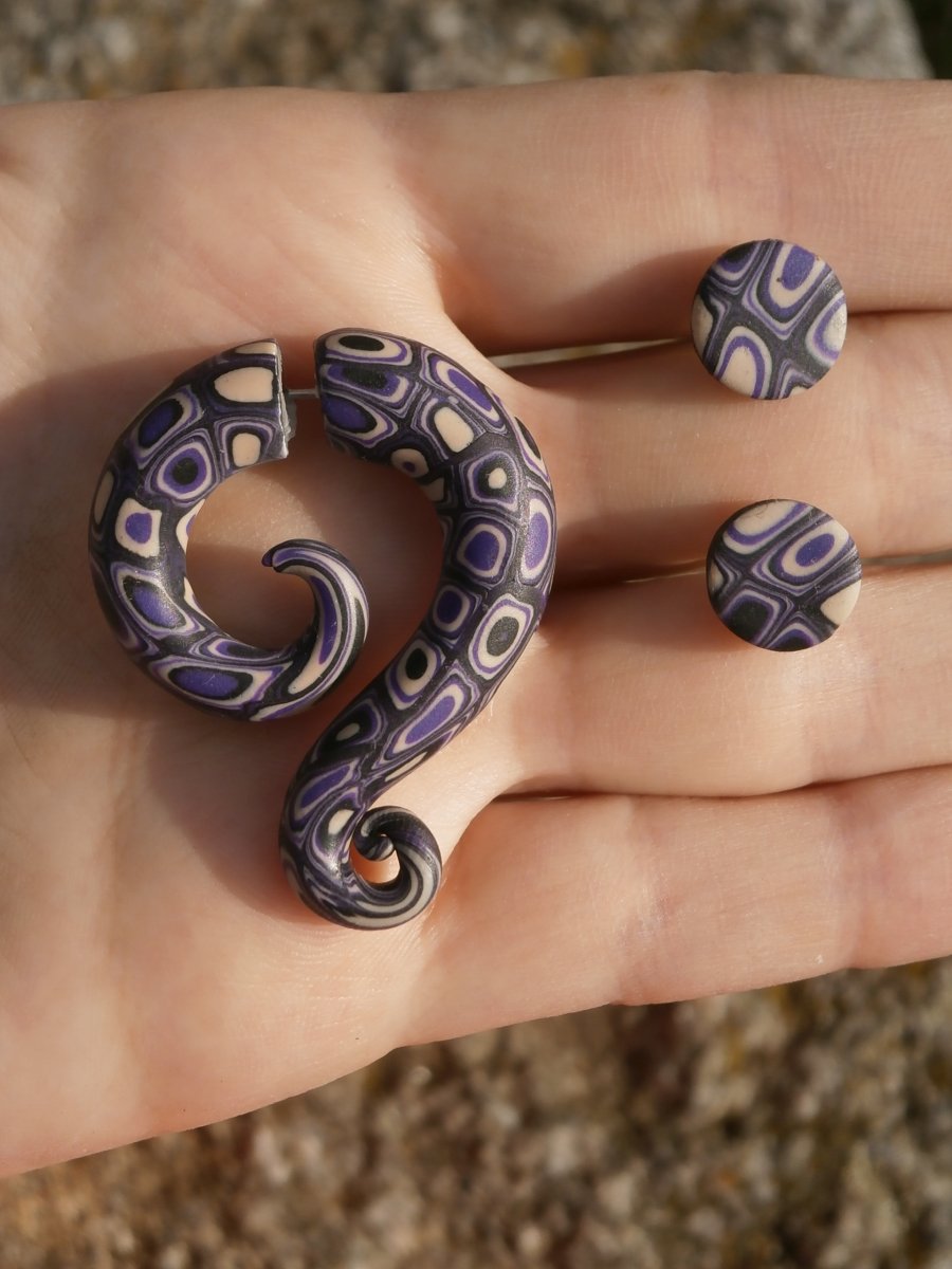 Falešný roztahovák + pár náušnic bodovek