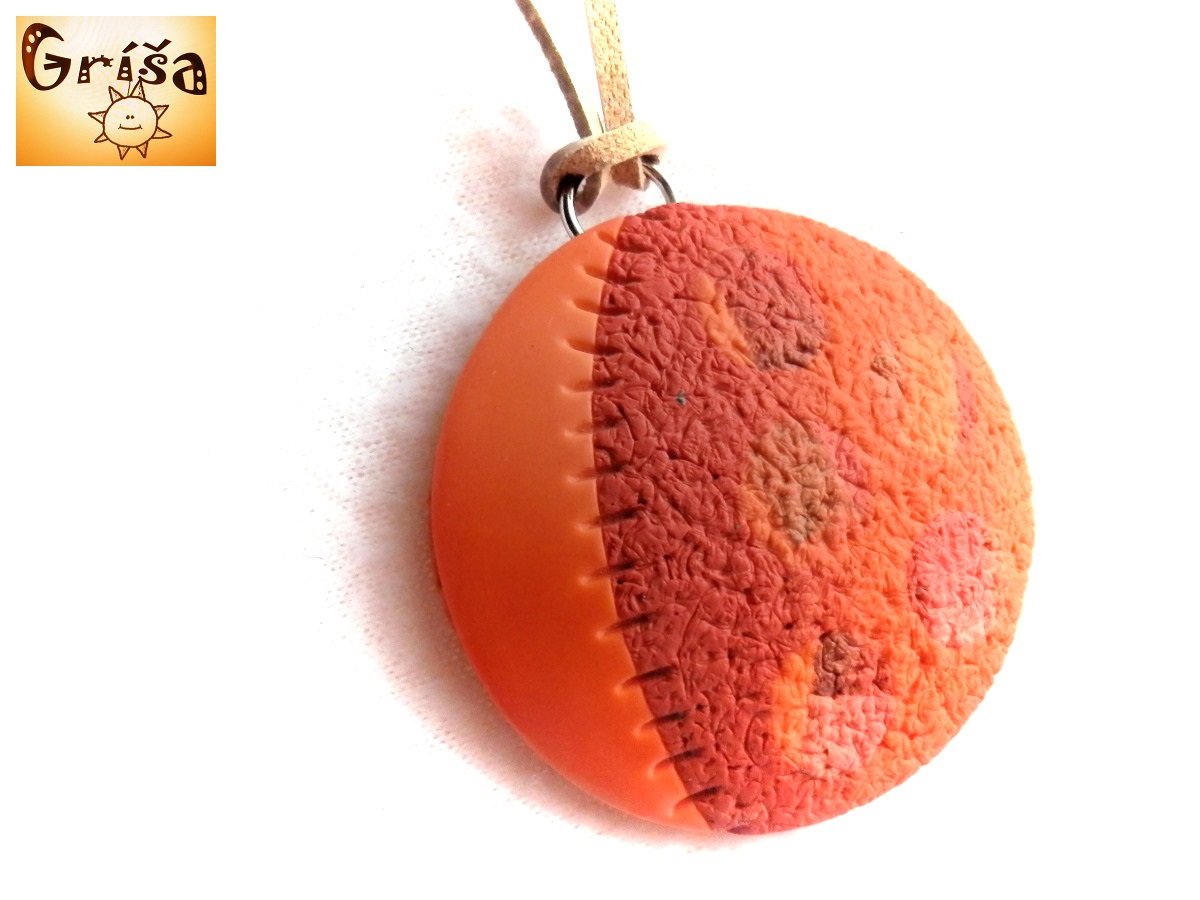 Oranžová vypouklinka