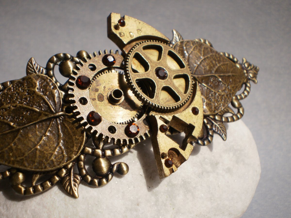 Steampunková spona do vlasů se strojkem - velká