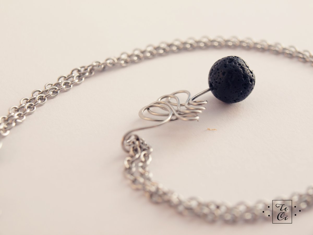 Lávový přívěsek