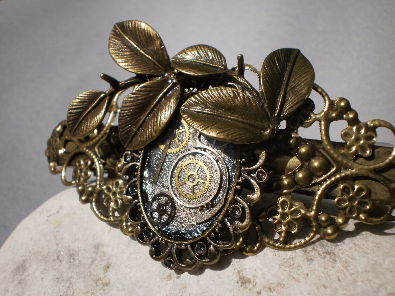 Steampunková spona do vlasů s lůžkem