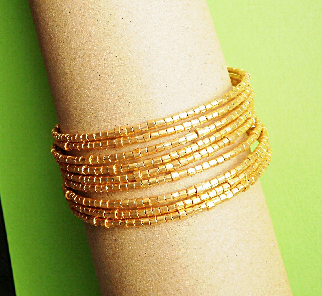 zlatožluté paprsky slunce