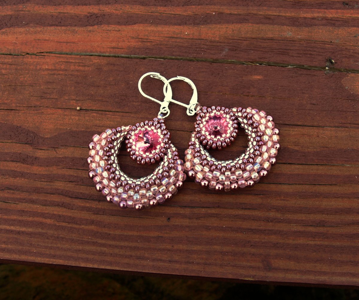 Naušnice ,, Vějířky s rivolkou  starorůžové ,,