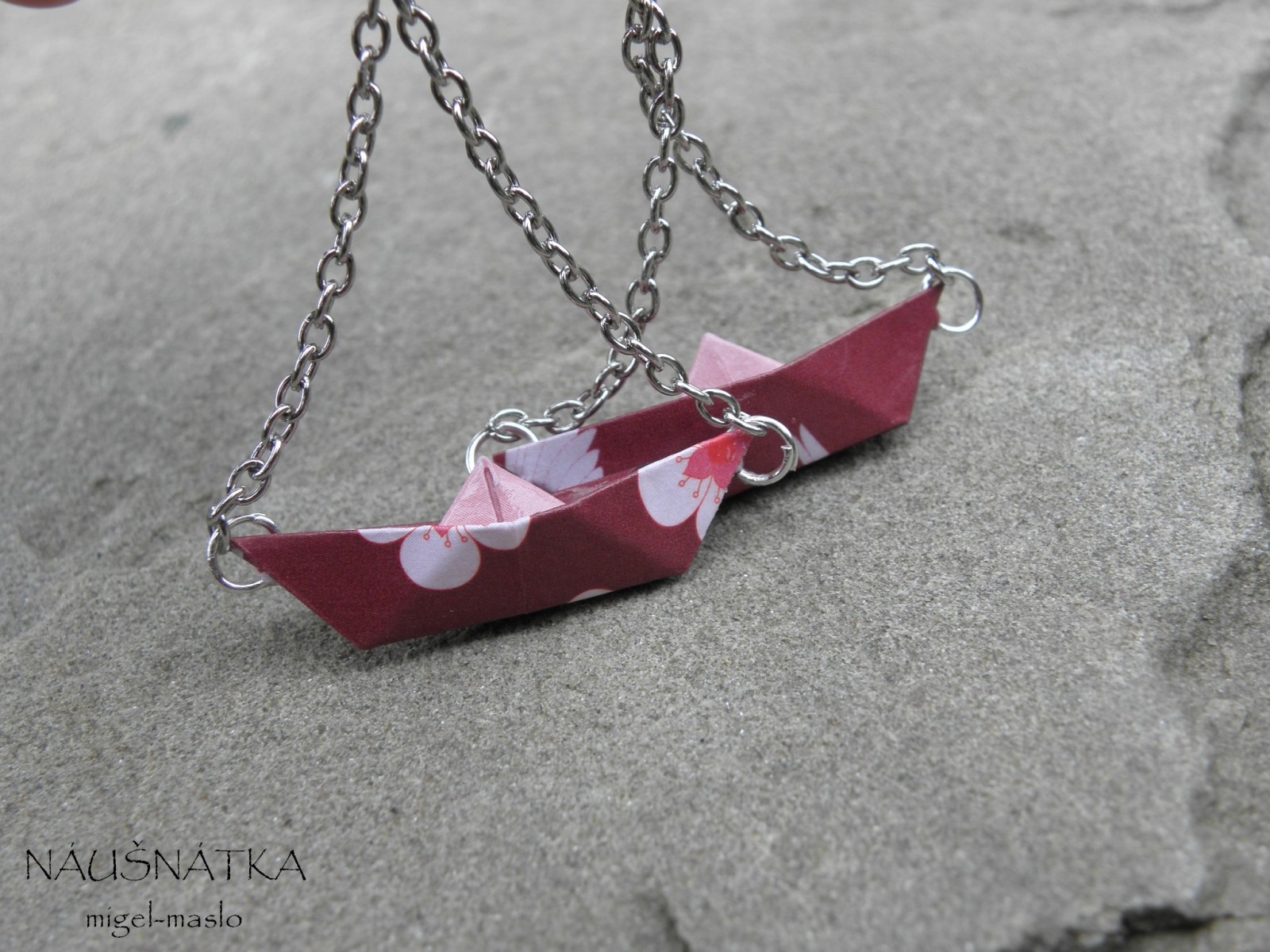 a zase se houpáme na vlách