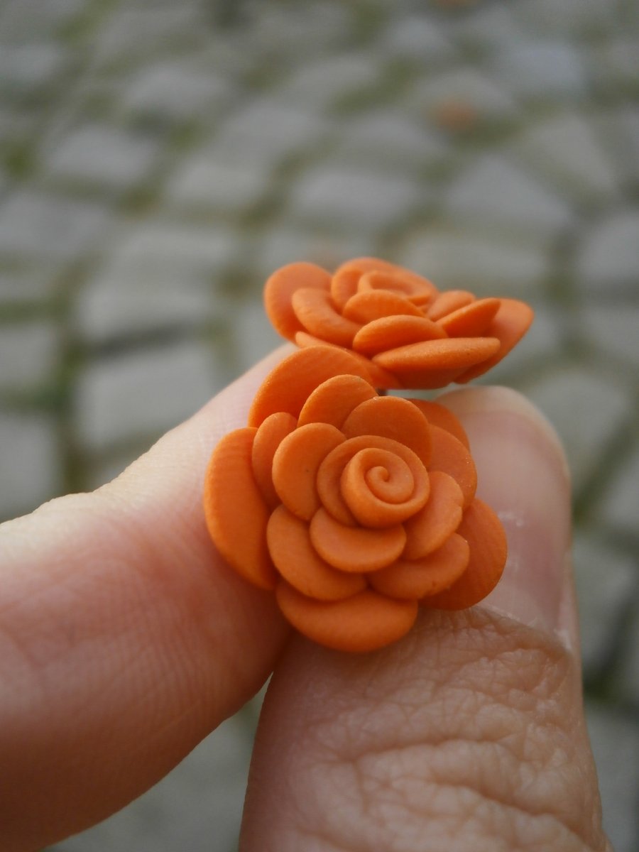 Náušnice oranžové růžičky