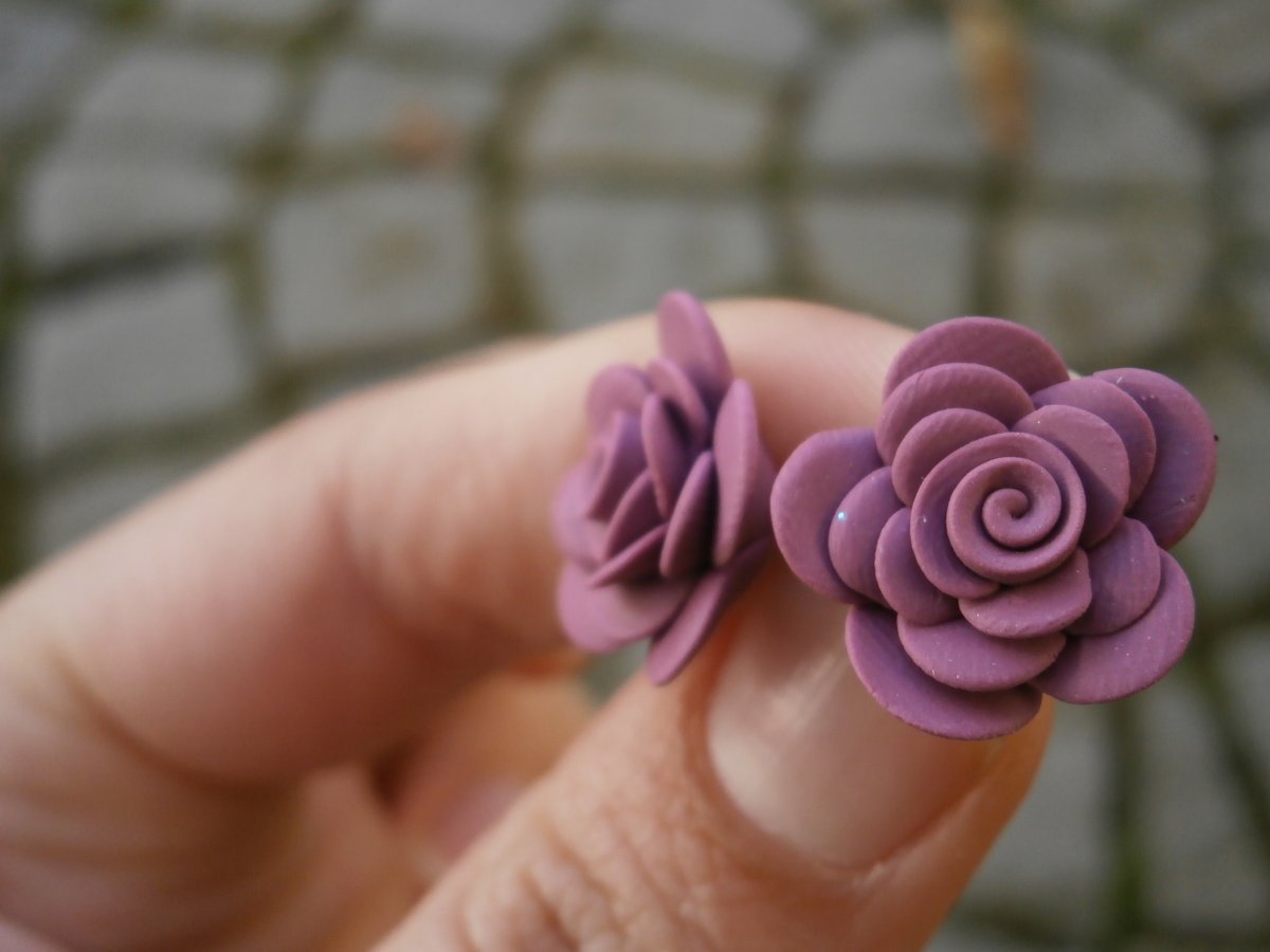 Náušnice růžičky růžovofialové - i pro alergiky