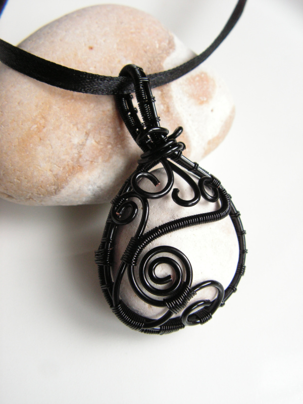 Přívěsek "Kamínek"