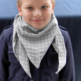 dětský šátek kostka šedá