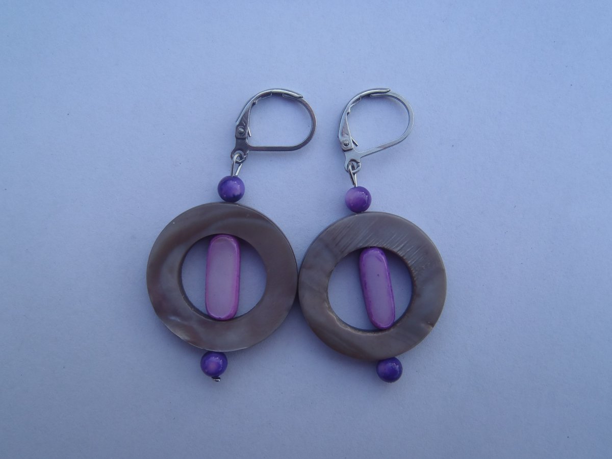 šedá a fialová perleť, chirurgická ocel