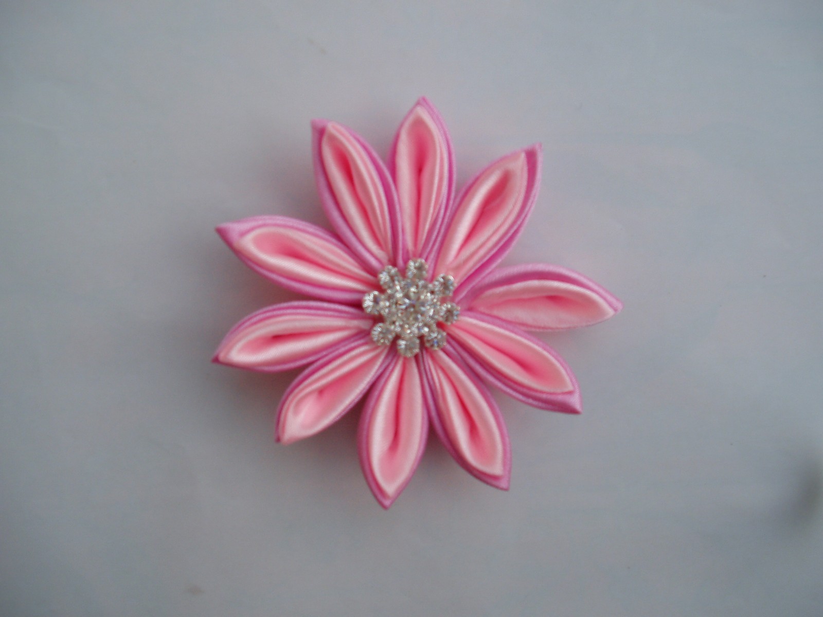 růžová kytka kanzaschi