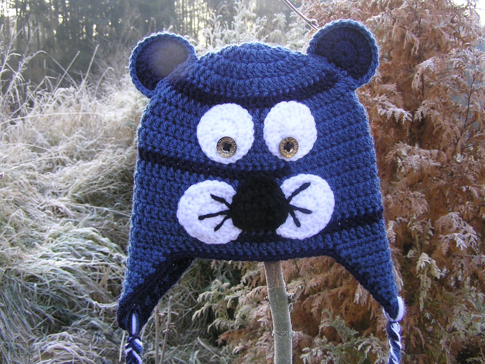 Háčkovaná ušanka TYGR tmavě modrý