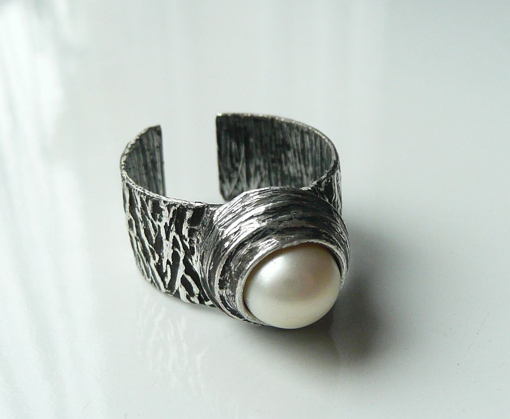 Zavinutá.. (říční perla)